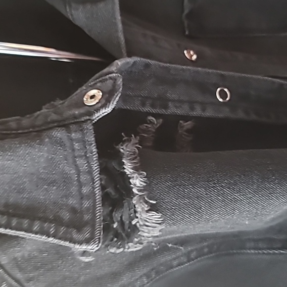 Destressed Jean Shacket - Picture 3 of 10